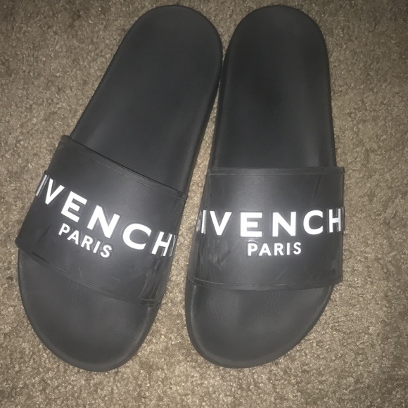 Givenchy slides size 9 US size 40 in French sizes